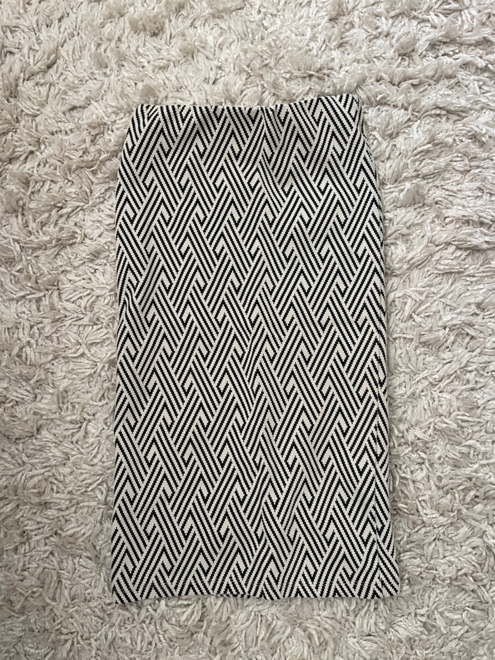 Zara Black and White Geometric Pencil Skirt